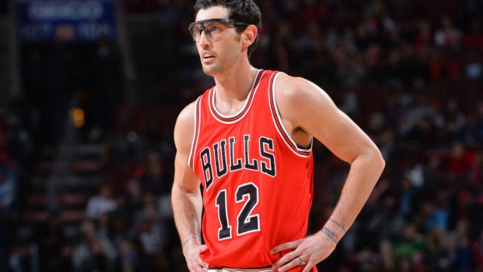 爱游戏-加时末段芝加哥公牛调整名单以备CBA常规赛，内部沟通环节打磨，悬念犹存，团队化学反应显著的简单介绍