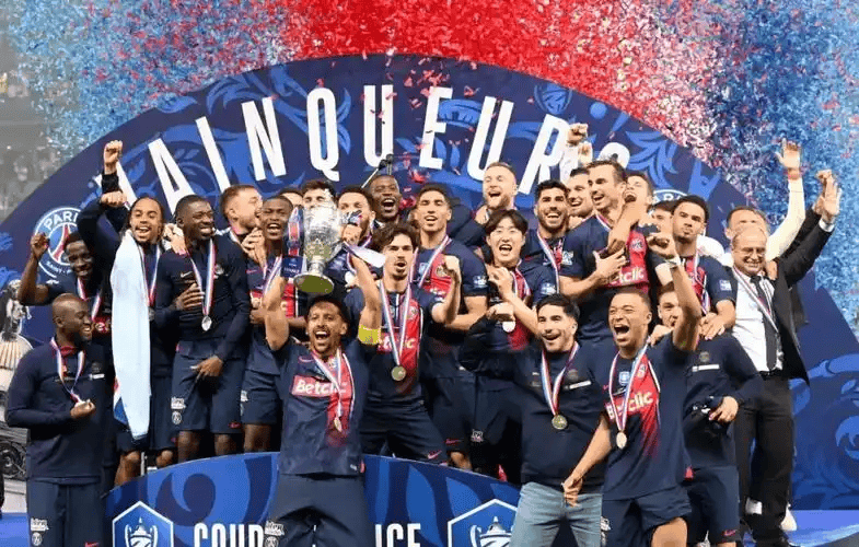 爱游戏入口-包含清晨勒沃库森备战法国杯；造点机会细节曝光；媒体盛赞；控场能力受关注的词条