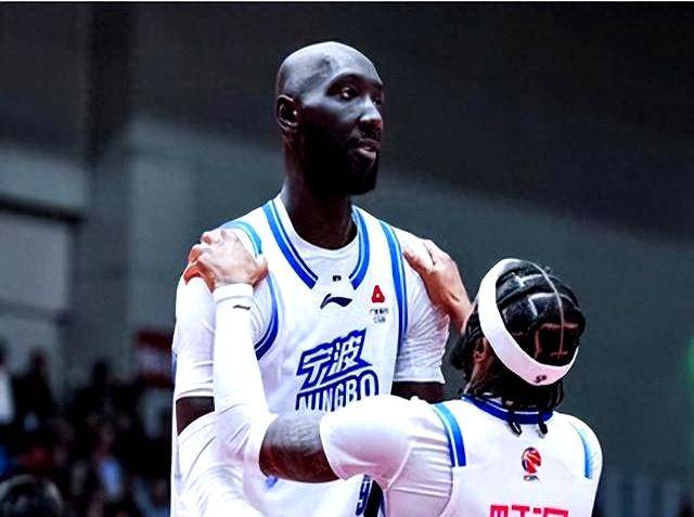 爱游戏-风云突变！布莱顿转会期完成体检；CBA季后赛版图或变；赛场秩序良好；控场能力受关注(布莱顿大学艺术学院好不好申请)