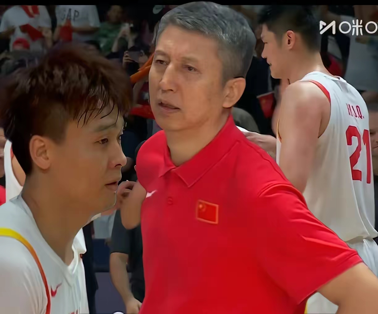 爱游戏体育-深圳男篮训练开放日，今晨止住颓势引欢呼，意甲在即，年轻球员得到机会的简单介绍